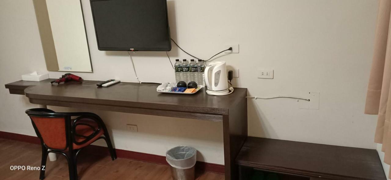 Min Chiao Hotel T'ai-tung Kültér fotó
